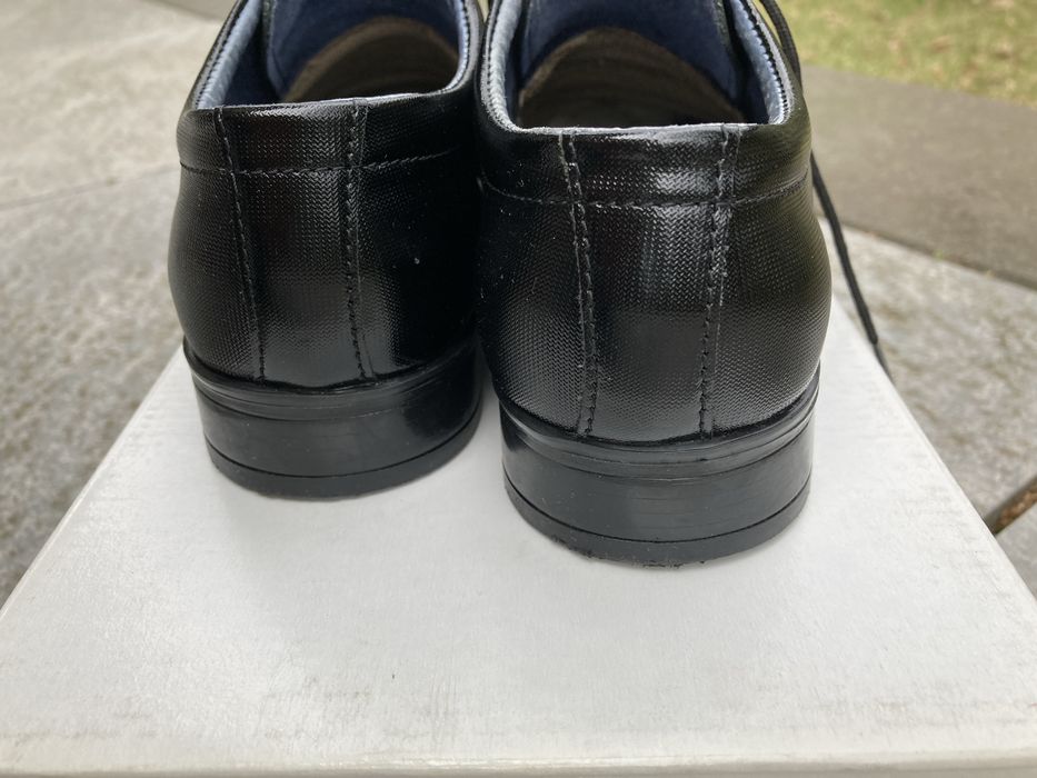 Buty pantofle komunijne dla chłopca rozm. 33
