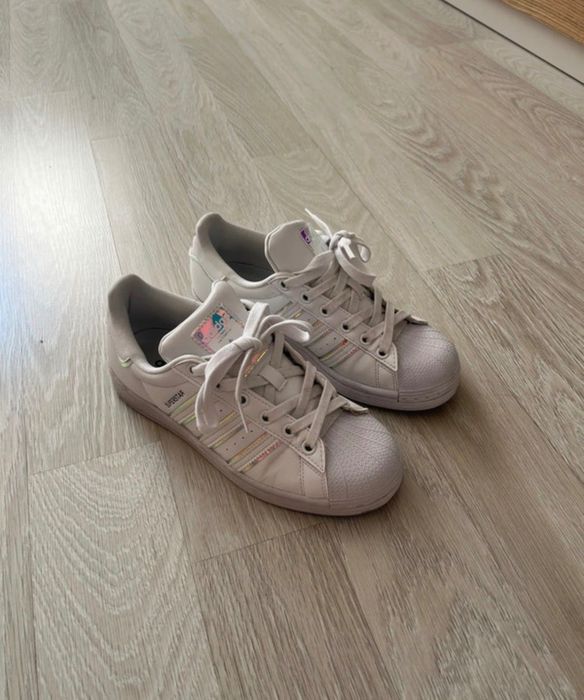 Adidas Superstar J białe r. 37 1/3