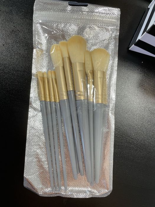 Pędzle do makijażu nowe