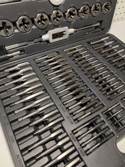 Набор метчиков и плашек M110-1 110 предметов