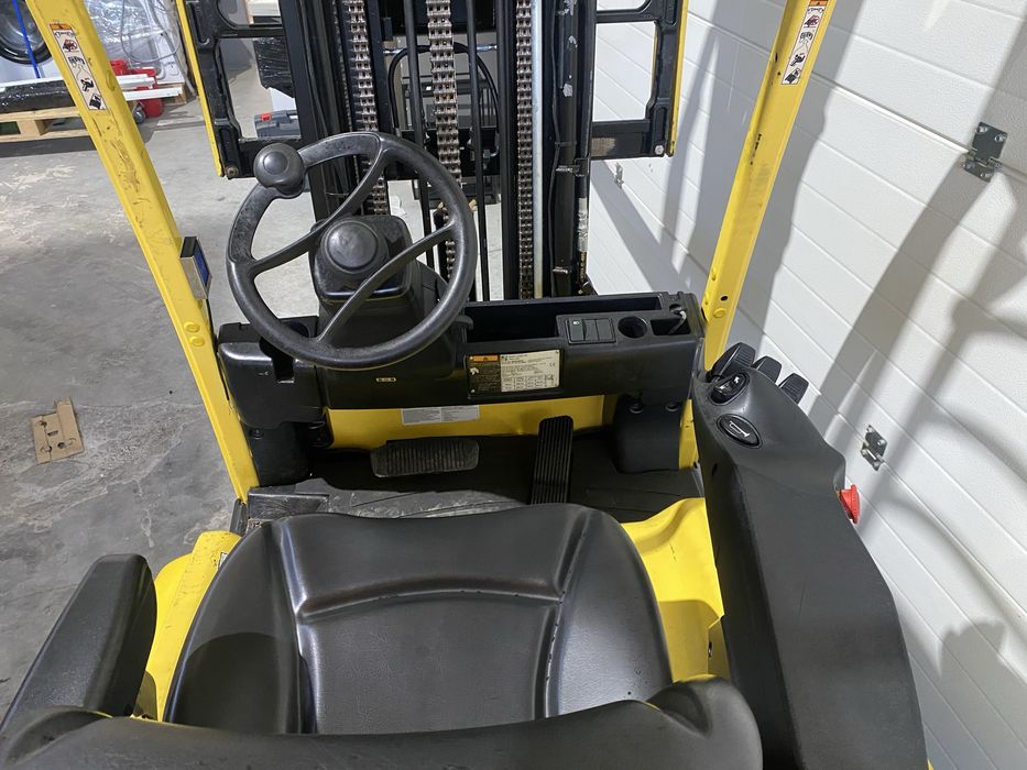 Empilhador Hyster 1800kg eletrico