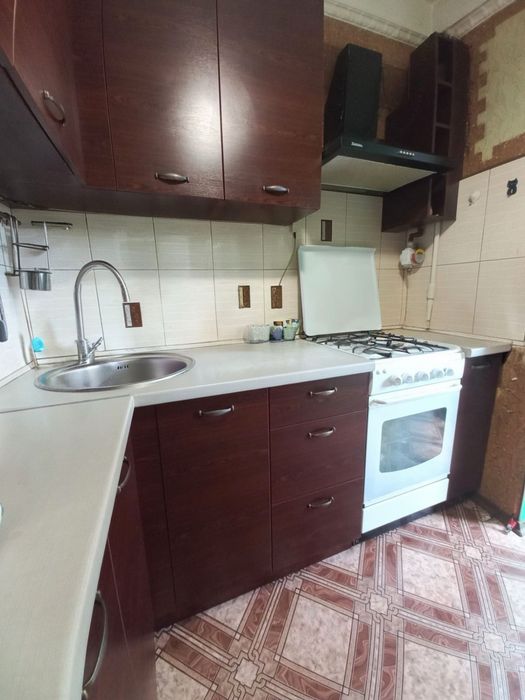 Продаж 1 к квартири вул . Кондратюка 4