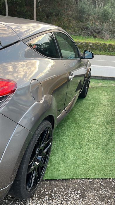 MEGANE III RS  2.0 TURBO  / backets RECARO