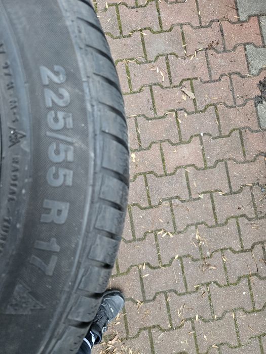 Opony Zimowe Continental 225.55.17 97H  Dot 2021 7mm