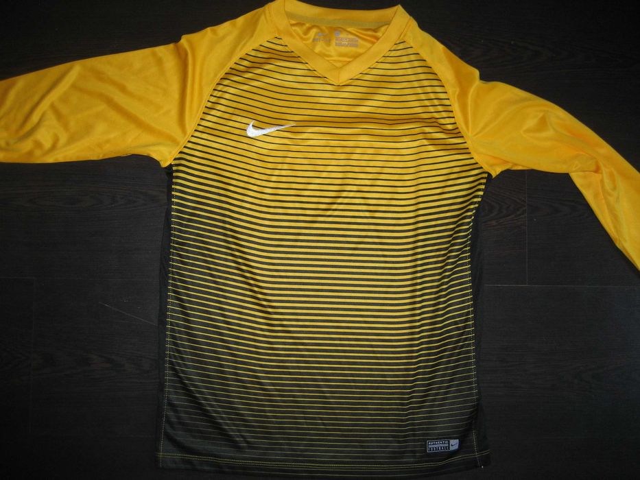 Camisola de futebol vintage do Bayern Munich (criança). Tshirt Adidas
