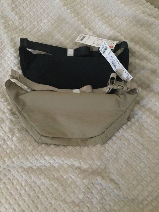 Сумка бананка uniqlo