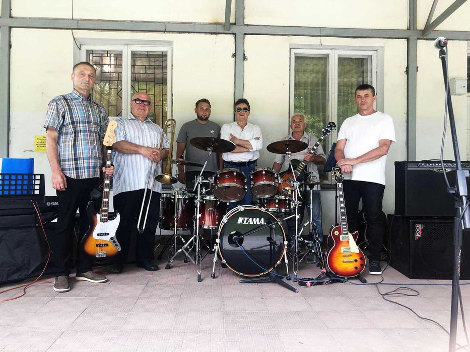 Жива музика для будь яких заходів. Ціна від 6000 грн.