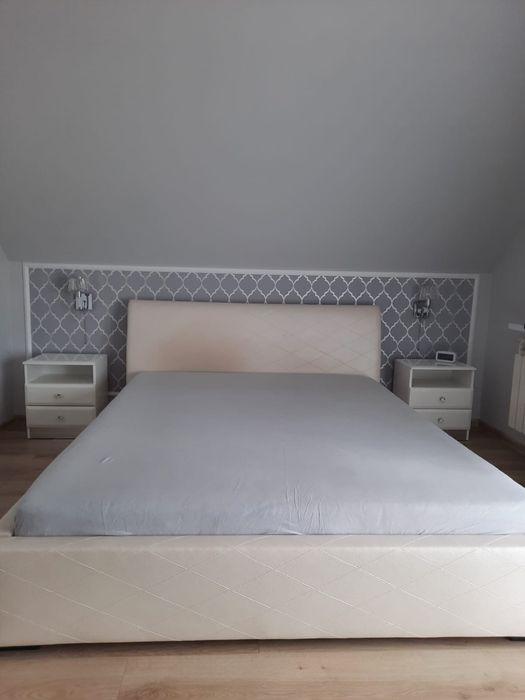 Łóżko tapicerowane dwuosobowe