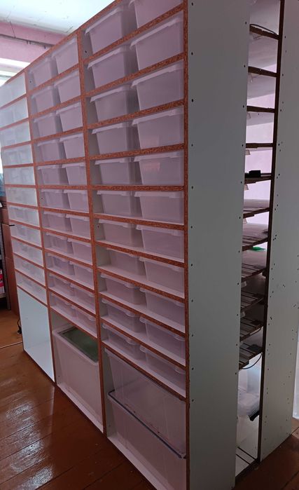 Regały hodowlane, półki na pojemniki hodowlane, rack system