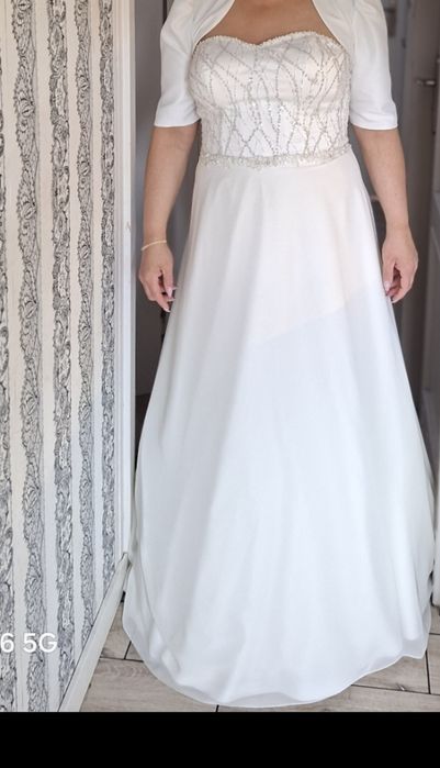 Suknia  ślubna  smietanka  plus  biżuteria ,buty ,bolerko