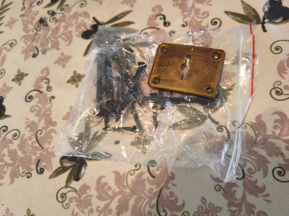 Fechadura usada para venda