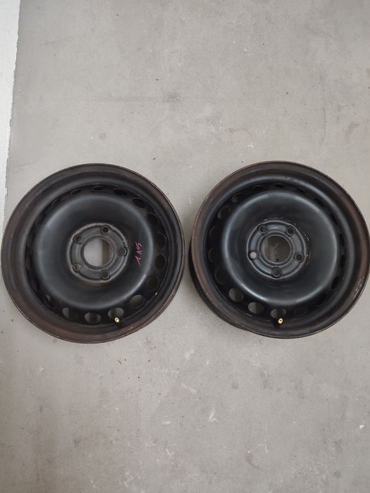 Sprzedam 4 felgi stalowe 15 Renault Megane 3 CENA ZA 4 SZTUKI