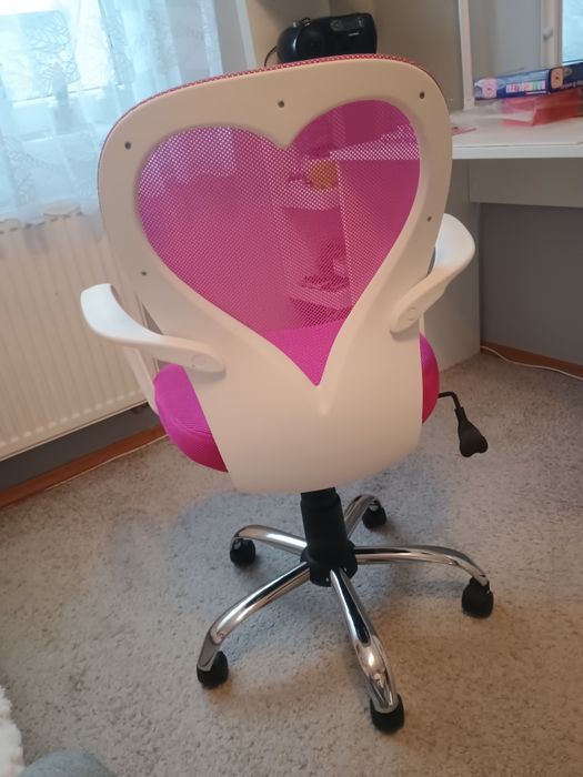 Fotel obrotowy na kółkach z oparciem Daisy