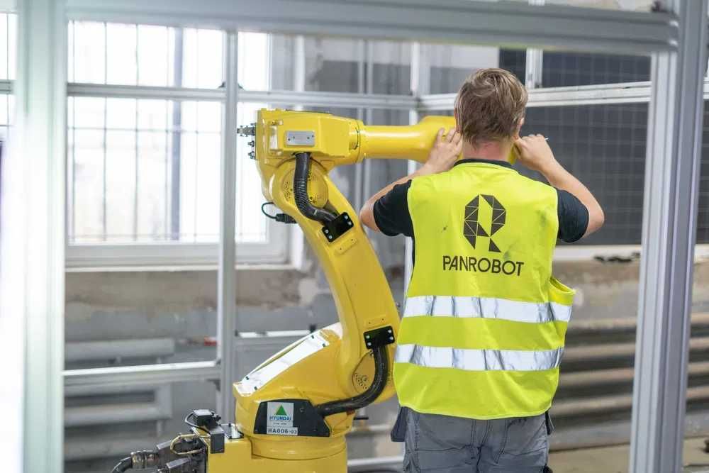 Serwis robotów KUKA / Serwis KUKA / Pan Robot