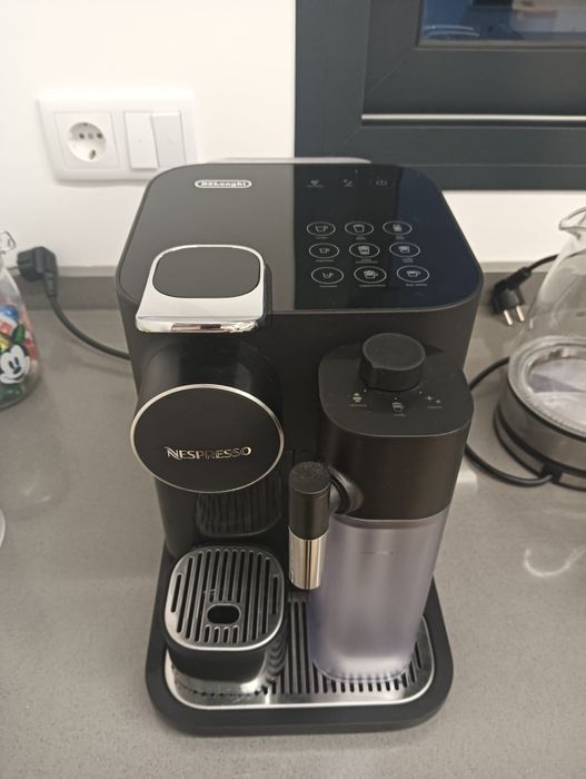 Máquina de Café Cápsulas Nespresso DeLonghi Gran Lattissima EN650.B Pr