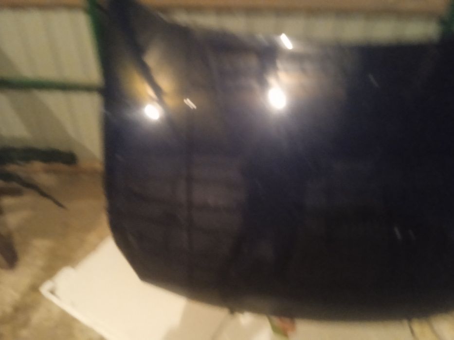 Продам капот гольф 4 темно синє