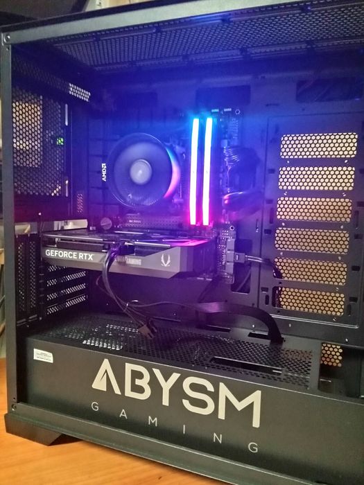 pc gaming - ryzen 7 8700G - RTX 5060 TI - 32GB - 1TB