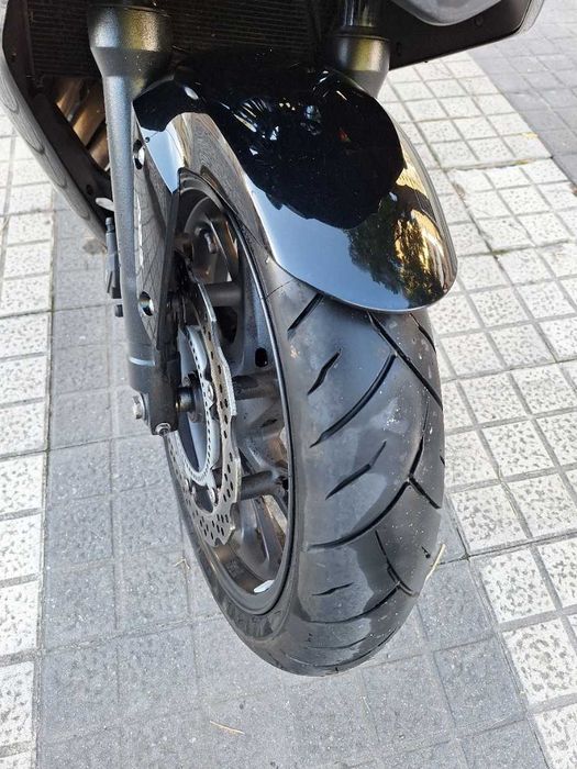 HONDA CBR650F em muito bom estado