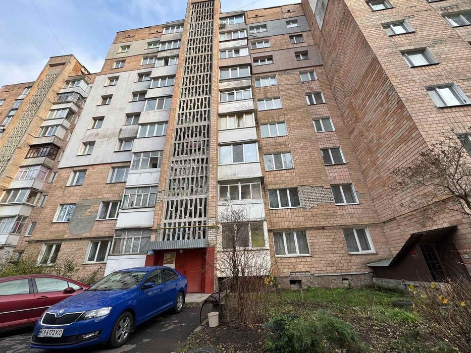 Простора не кутова 3к в хорошому стані 37039