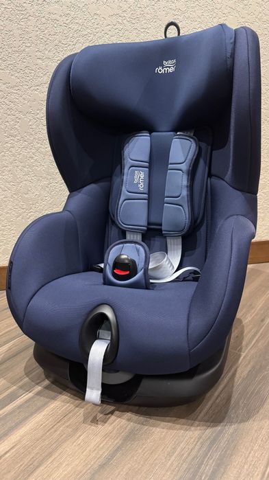 Автокрісло Britax Römer TRIFIX2 i-SIZE