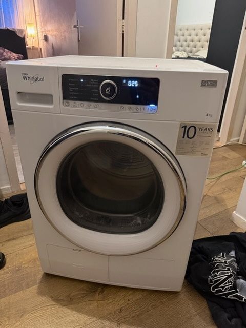Sprzedam suszarkę Whirlpool