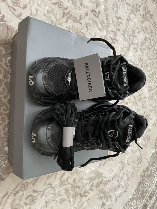 Balenciaga runner 40