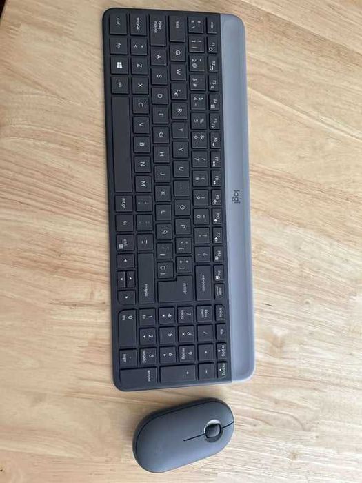 Teclado + Rato Wireless Logitech MK470 Slim Combo