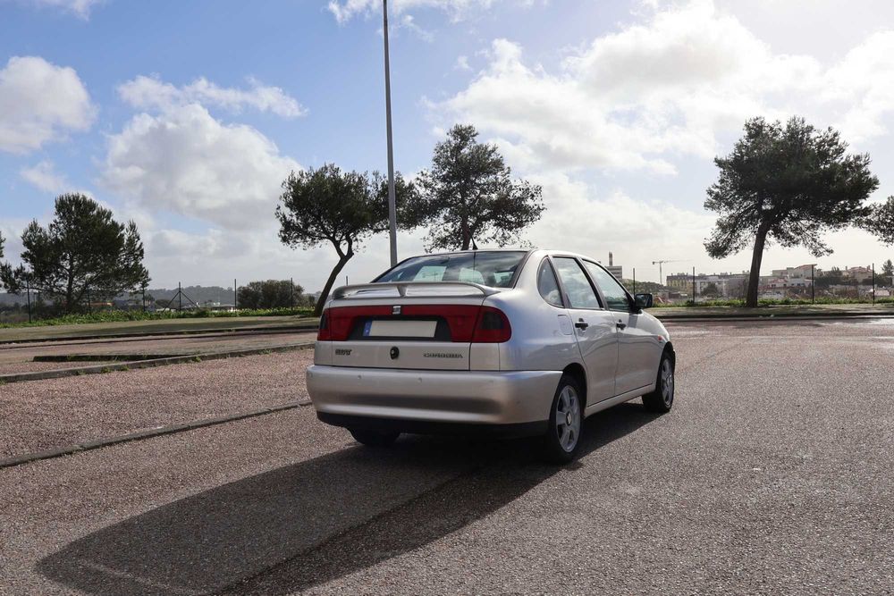 SEAT Cordoba / 1.4 i / 101 cv /1998