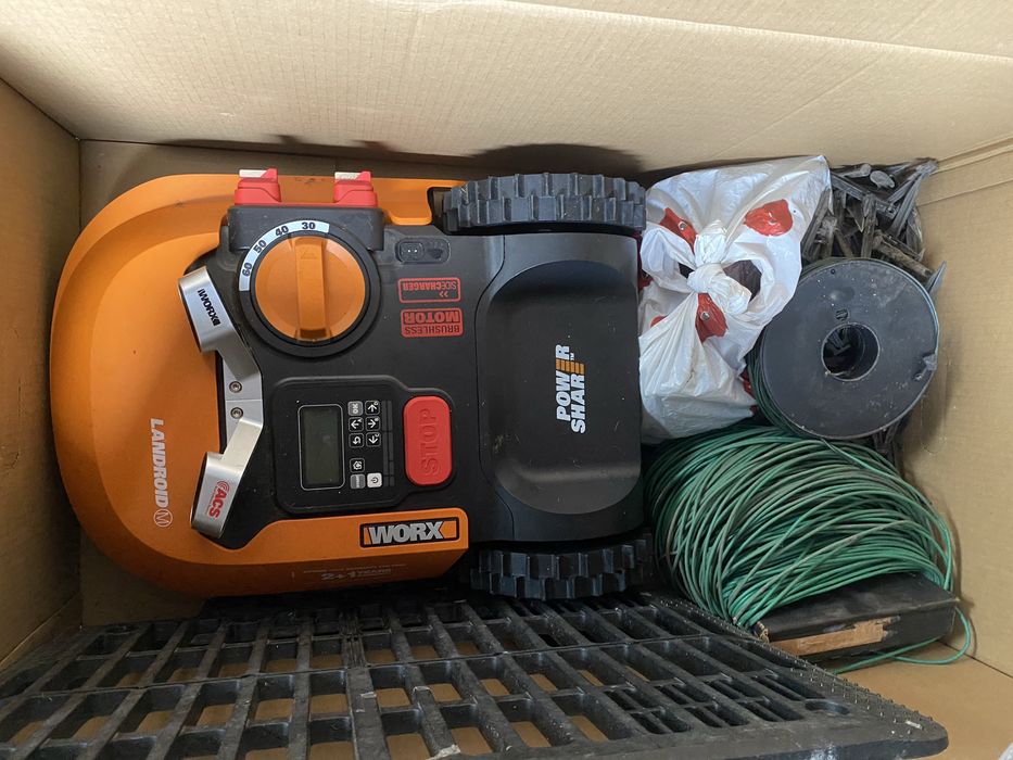 WORX Landroid M700 + garaż + system ACS SPRZEDAJE ZESTAW