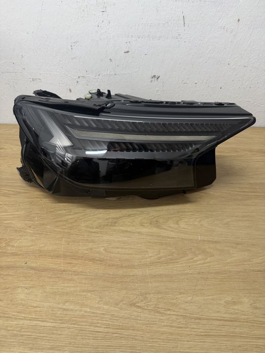 Lampy prawy przod Audi Q4 Etron, Europa, kompletna