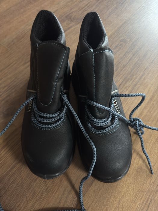 Buty robocze z noskiem