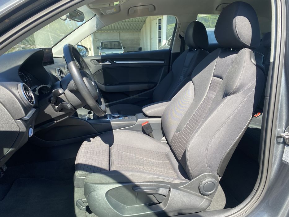 AUDI A3 Sport 3p 1.6 TDI  - GPS