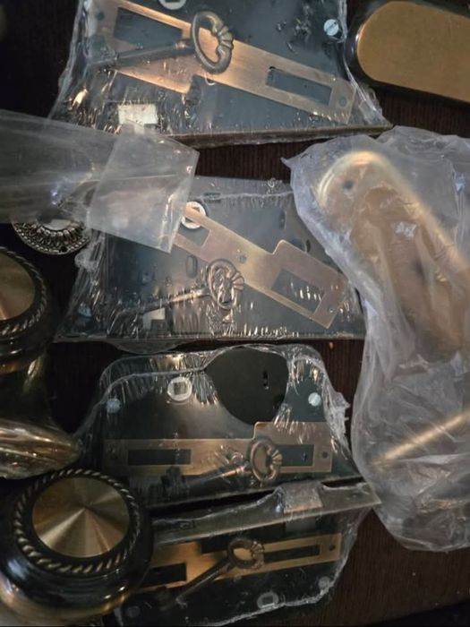 Puxadores,fechaduras,lava loiça