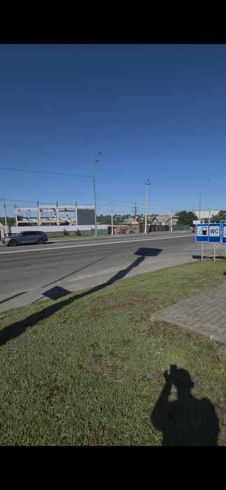 Продам фасадный Участок. Гостомель, Буча. 7.5 соток. 125тыс.долл.