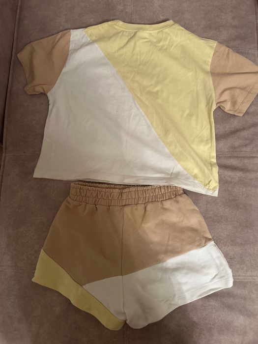 продаю костюм від зари