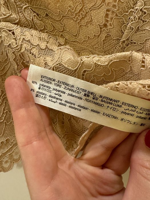 Pudrowo różowy top koronkowy Zara