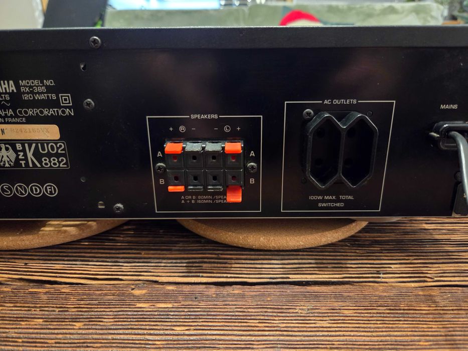 Amplituner stereo Yamaha RX-385