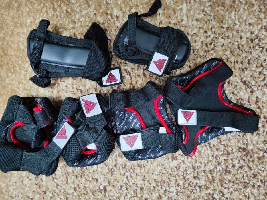 Спорт. набір з 6 штMEN KNEE PAD-наколінники,налокотники,захист рук.