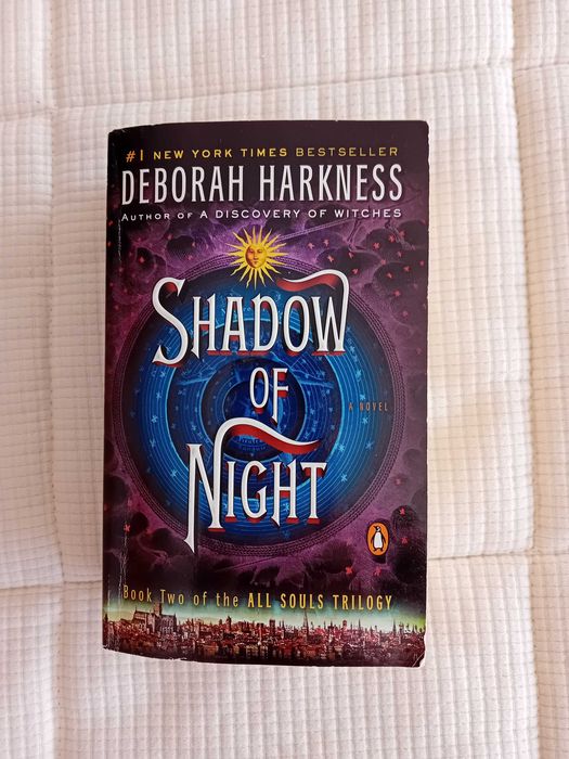 Livro Shadow Of Night de Deborah Harkness