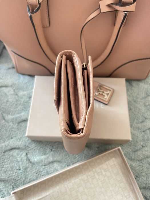 Продам  кошелек Coccinelle