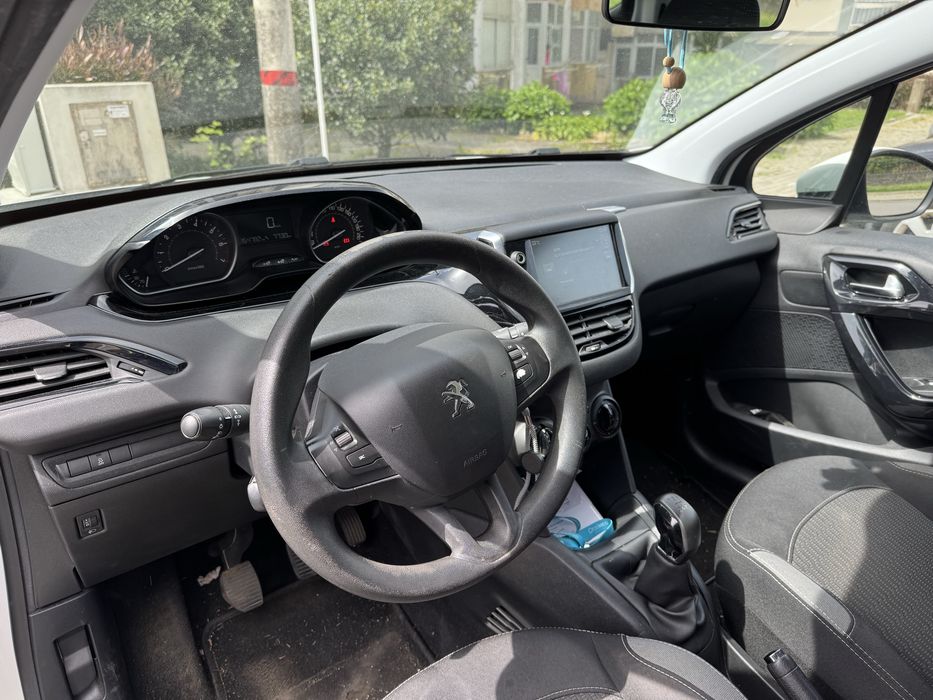 Peugeot 208 1.2 VTi