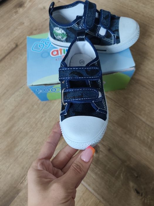 Trampki NOWE rozmiar 26 17 cm