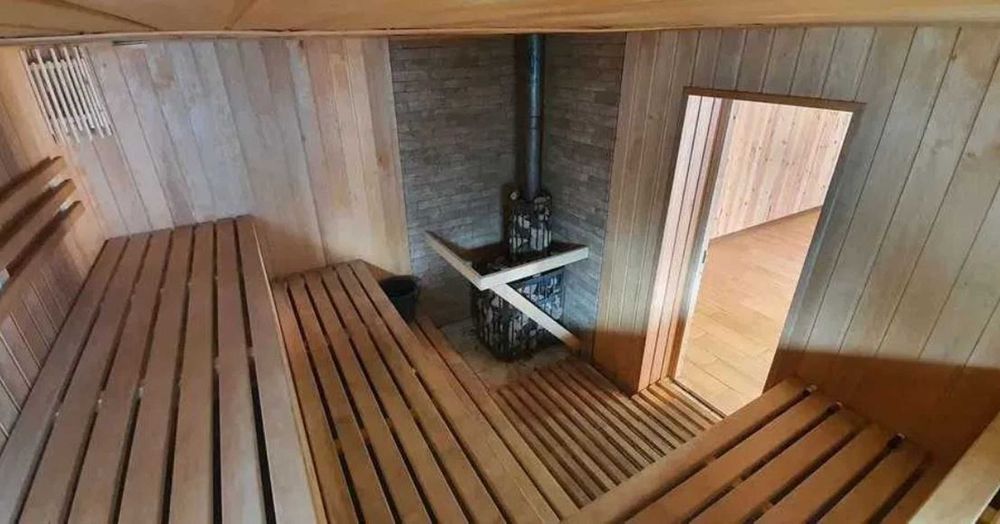 Отличный  2х этажный Дом  Первая линия Красивый вид