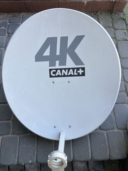 Antena satelitarna