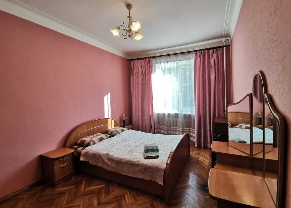 Вул. Богдана Гаврилишина 15, в Києві, КПI, Охматдит