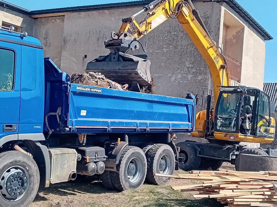 Transport przywóz wywóz koparka ziemia piach