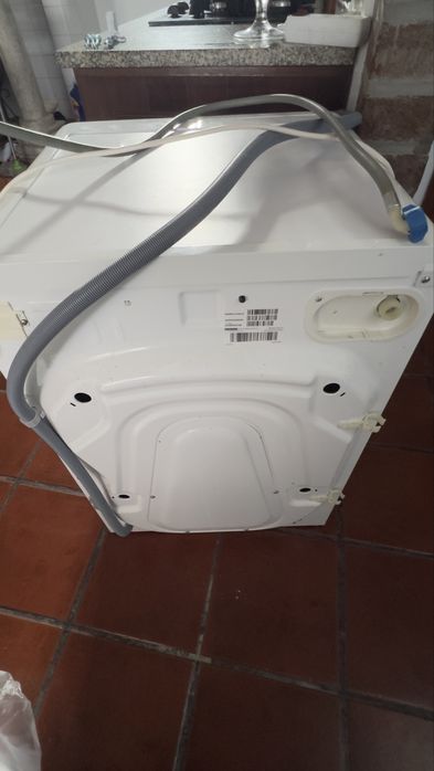 Máquina de lavar roupa Indesit Innex – 8kg / 1400rpm