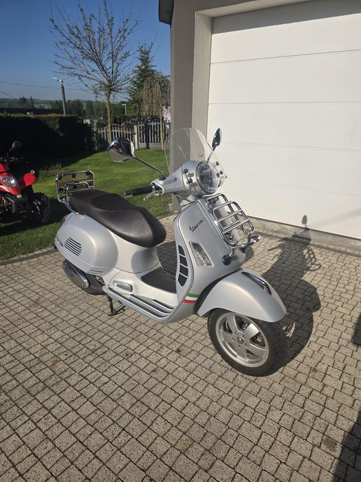 Piaggio vespa 300