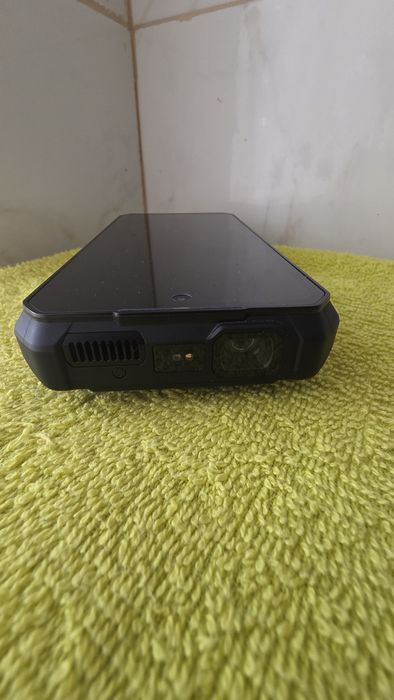 Telemóvel indestrutivel. Tank 4 Pro