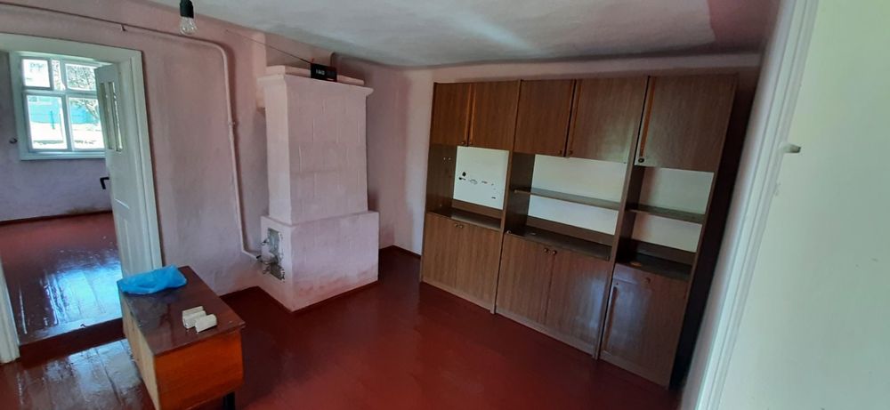 Продається будинок в центрі с. Завадів